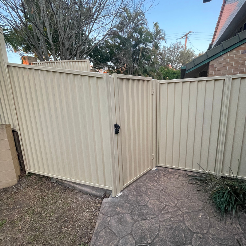 Top Tier Fencing, Timber Fences, retaining walls, colorbond fences and more.